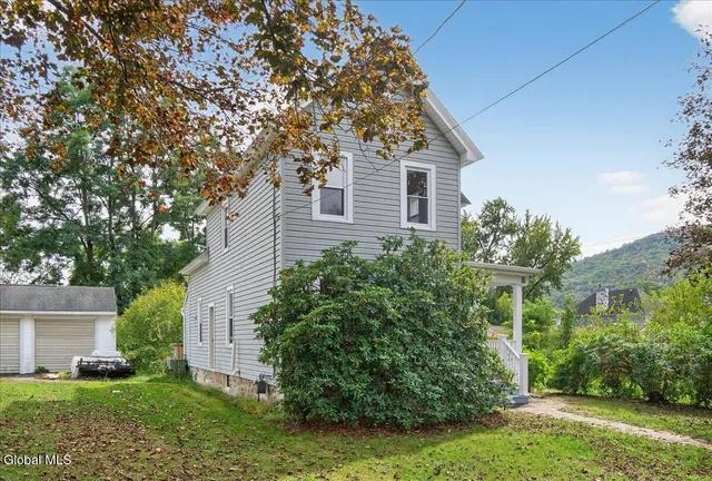 $259,000 | 8 Orchard Street, Rotterdam Junction, NY 12150