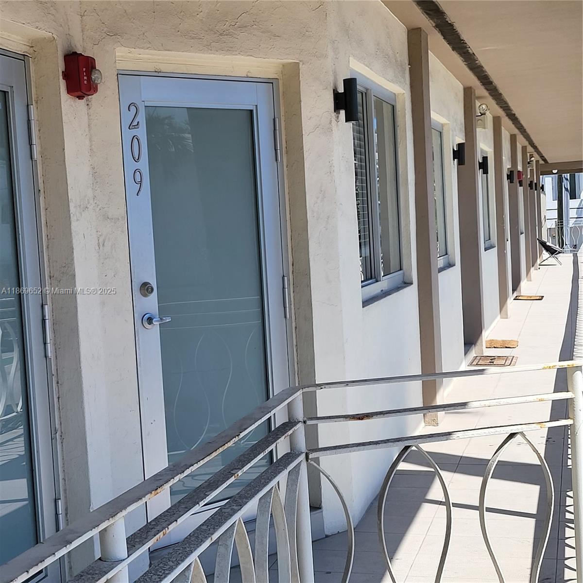 1601 Meridian Avenue, Unit 209 Miami Beach, FL 33139 - Photo 13 of 20 a view of walk in closet with empty racks