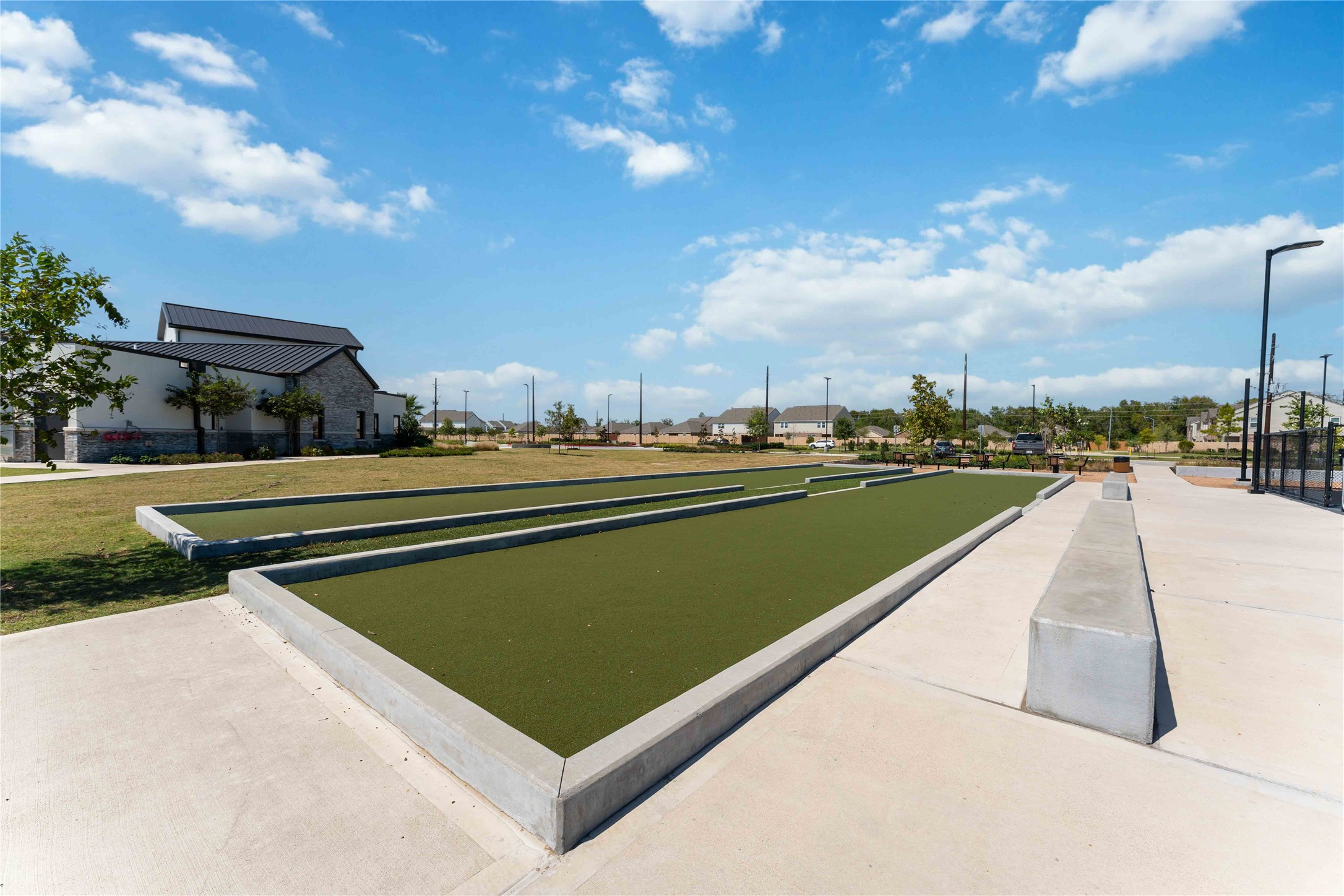 10610 Kings River Drive Rosharon, TX 77583 - Photo 32 of 33 a view of swimming pool with a yard