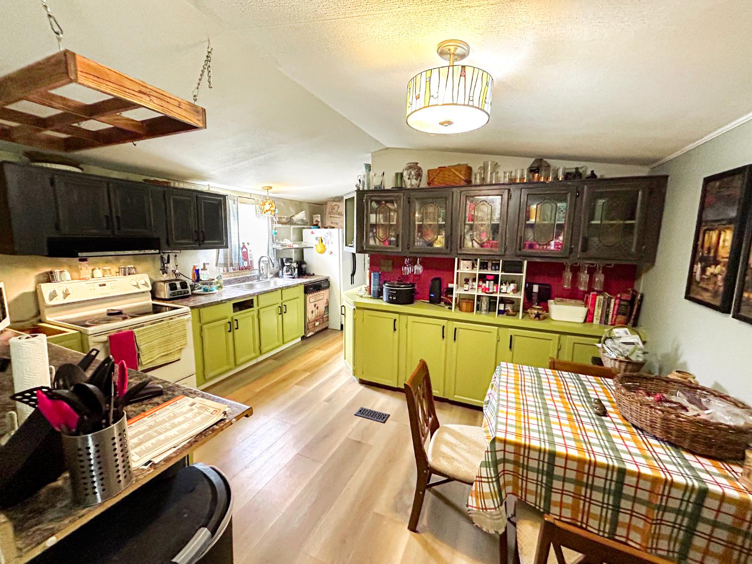 5864 South Garrison Road Connersville, IN 47331 - Photo 16 of 31 Kitchen Area
