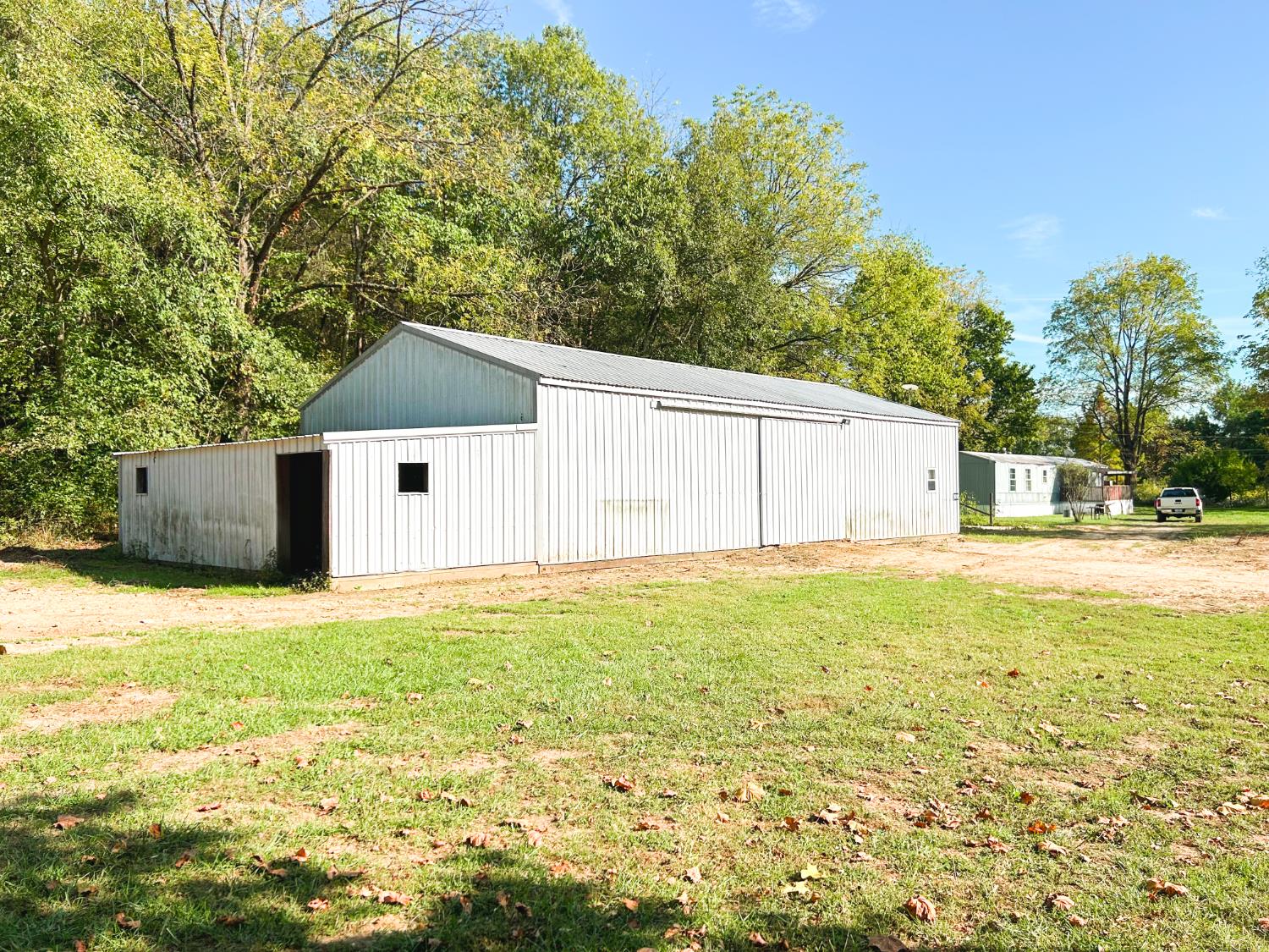 5864 South Garrison Road Connersville, IN 47331 - Photo 23 of 31 Pole Barn