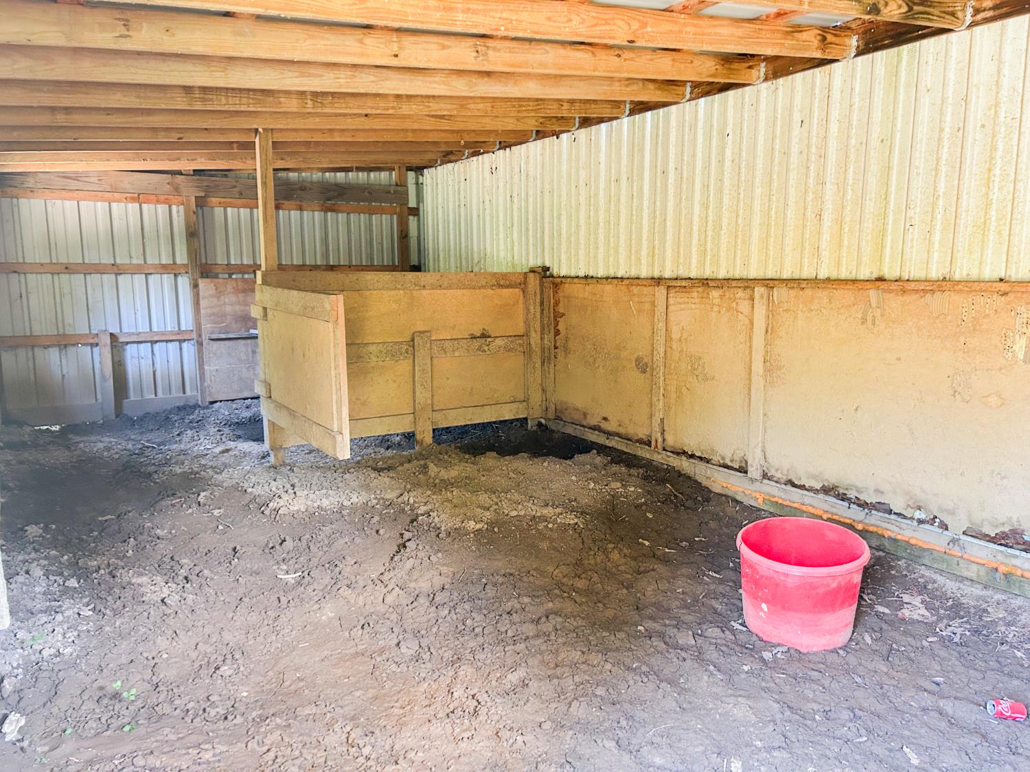 5864 South Garrison Road Connersville, IN 47331 - Photo 7 of 31 Lean to Stall