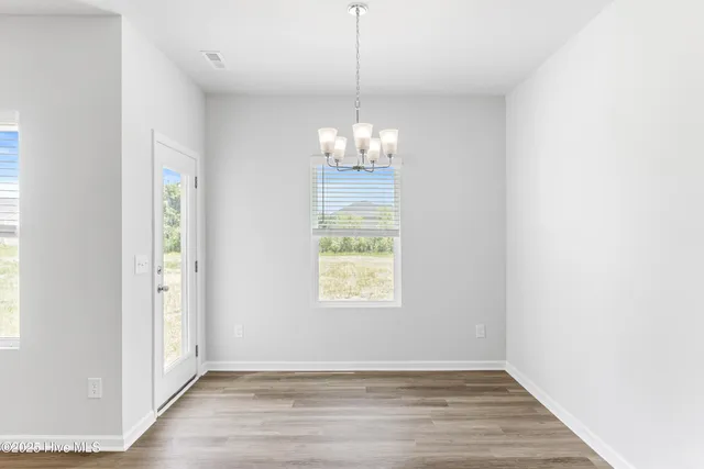 $307,930 | 615 South Squires Run Lane, Richlands, NC 28574