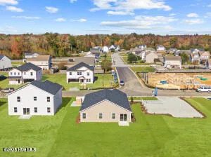 $307,930 | 615 South Squires Run Lane, Richlands, NC 28574