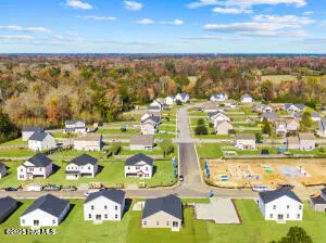 $307,930 | 615 South Squires Run Lane, Richlands, NC 28574