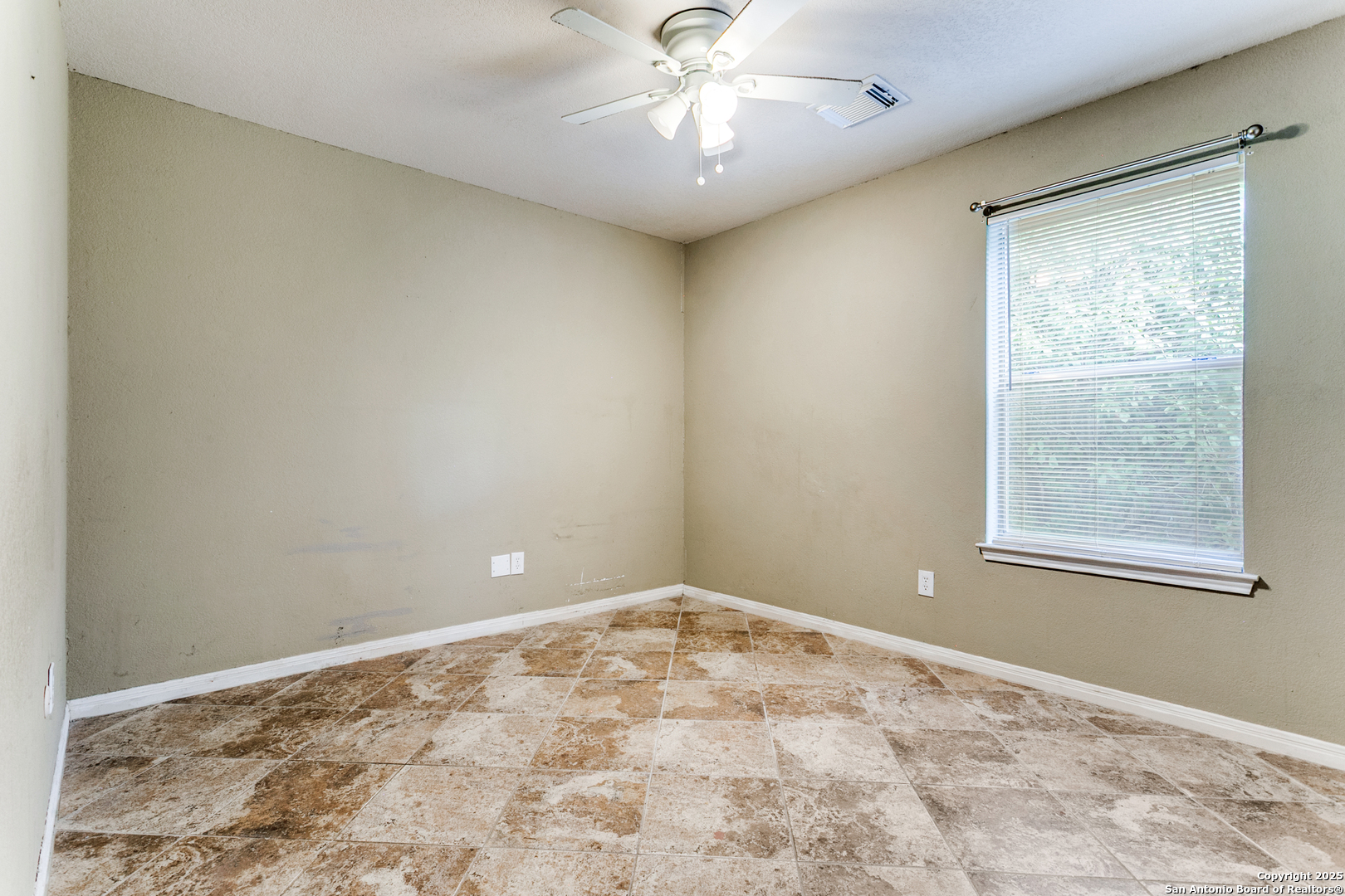 10518 Mustang Ridge Converse, TX 78109 - Photo 8 of 16