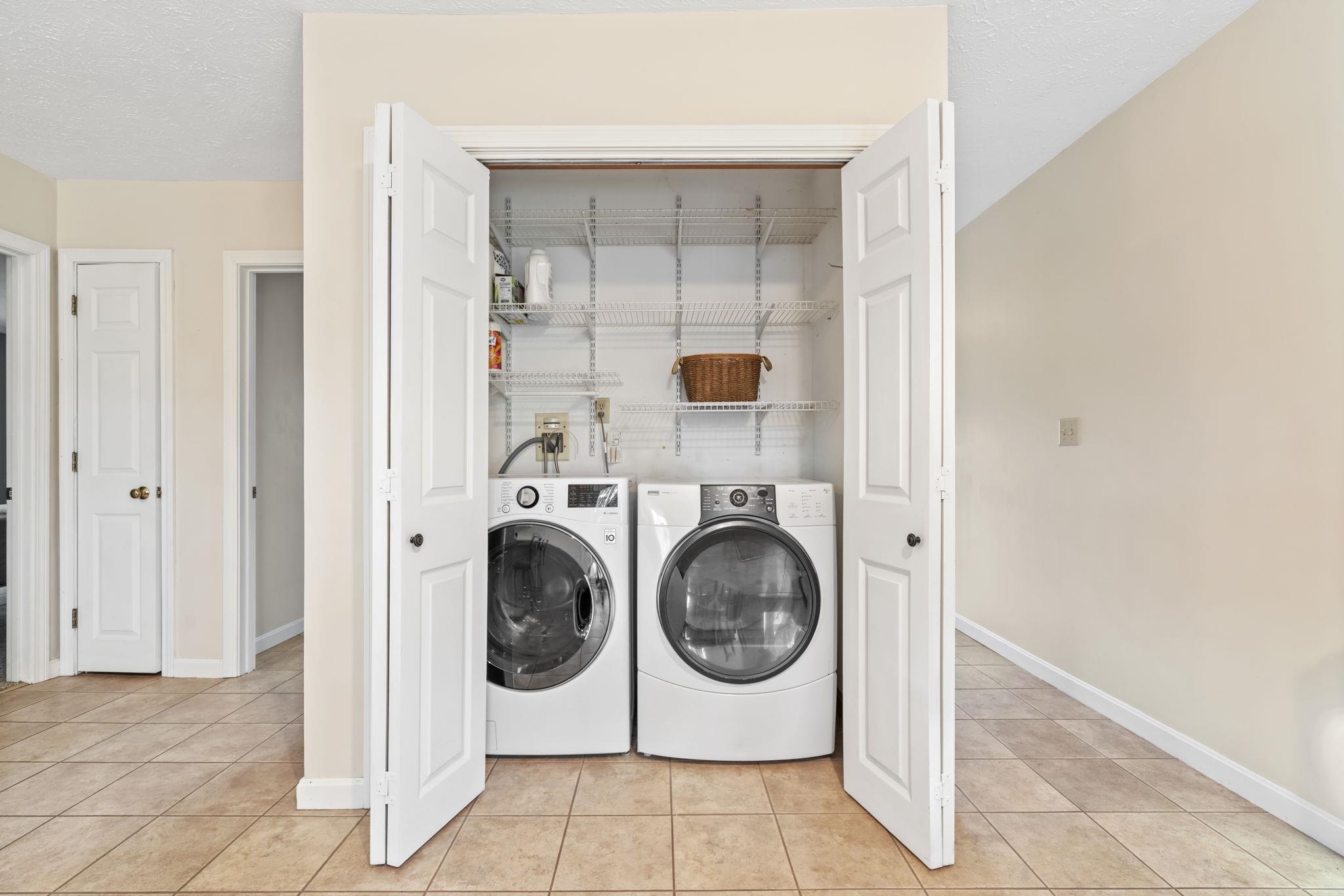 7b Kingston Way, Unit A Hudson, NH 03051 - Photo 11 of 33