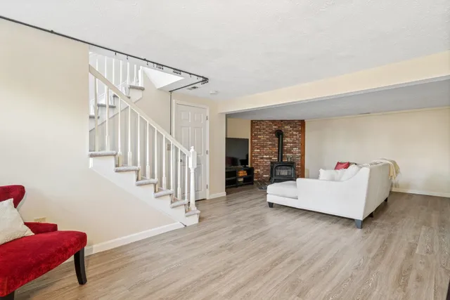 $334,000 | 7b Kingston Way, Unit A, Hudson, NH 03051