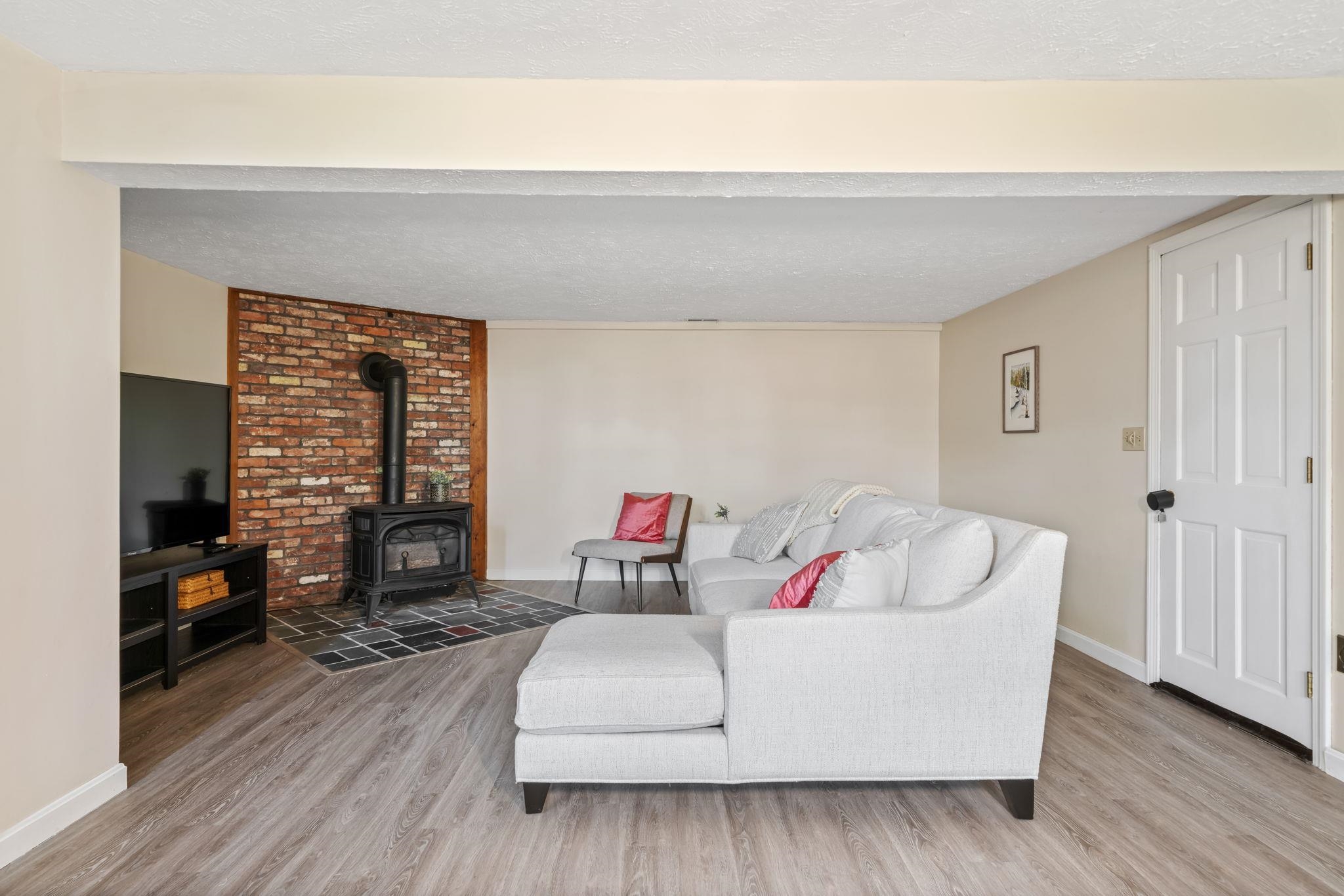 7b Kingston Way, Unit A Hudson, NH 03051 - Photo 20 of 33