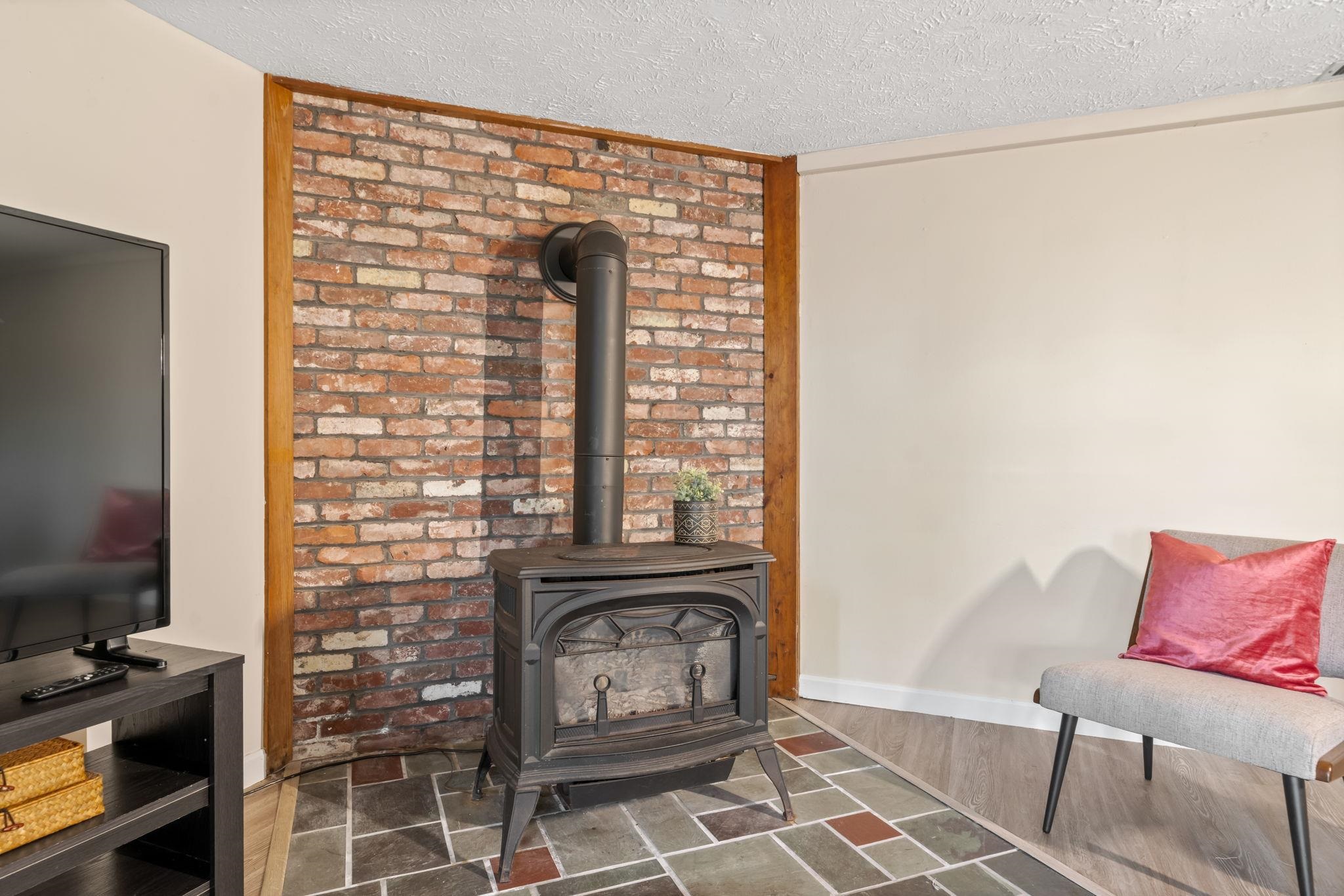 7b Kingston Way, Unit A Hudson, NH 03051 - Photo 22 of 33