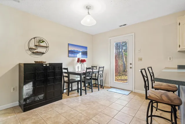 $334,000 | 7b Kingston Way, Unit A, Hudson, NH 03051