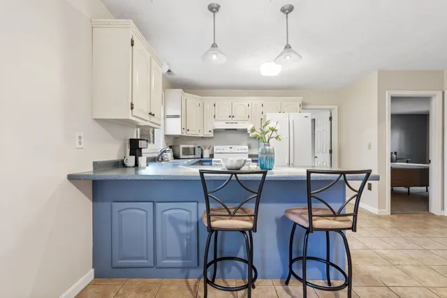 $334,000 | 7b Kingston Way, Unit A, Hudson, NH 03051