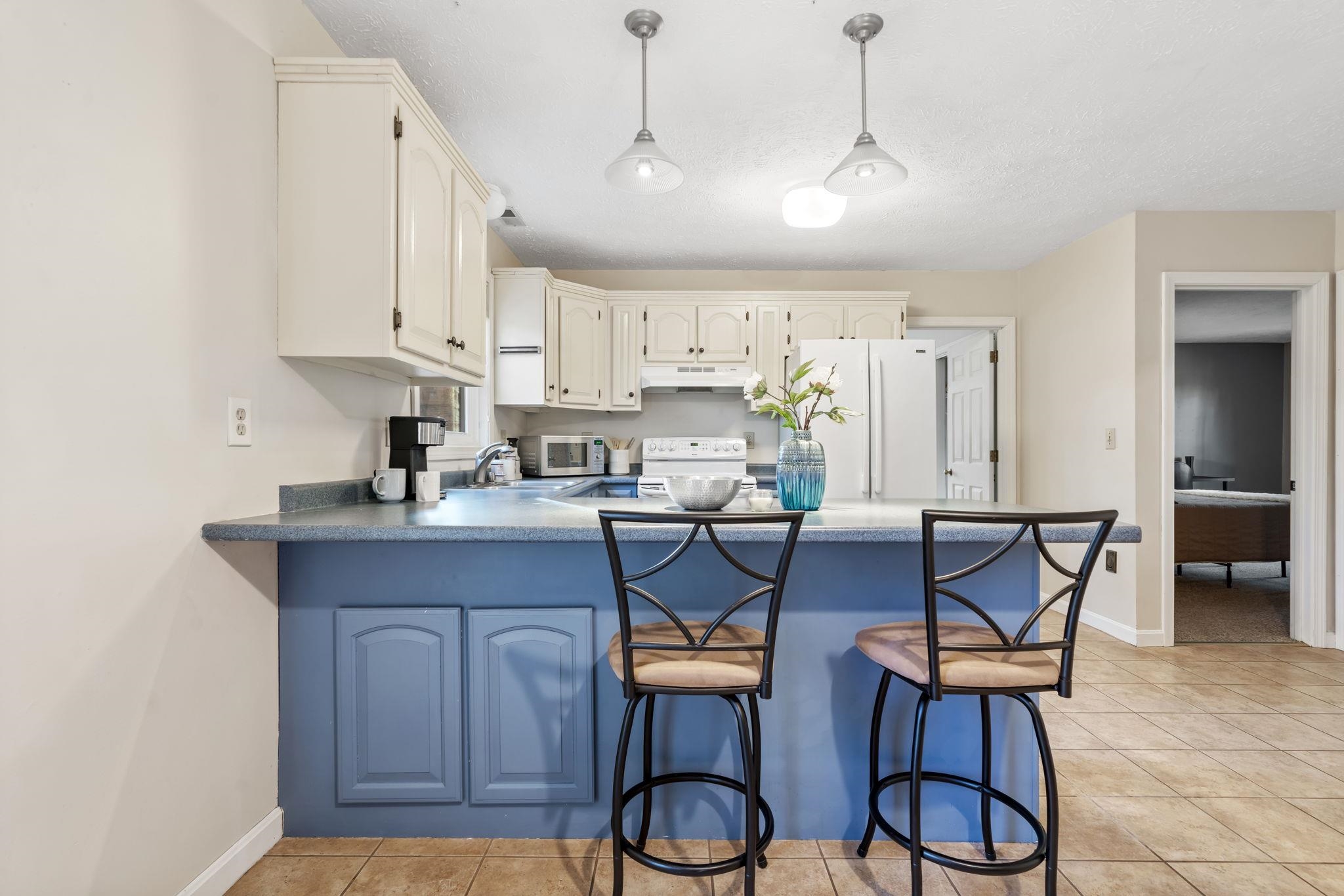 7b Kingston Way, Unit A Hudson, NH 03051 - Photo 5 of 33