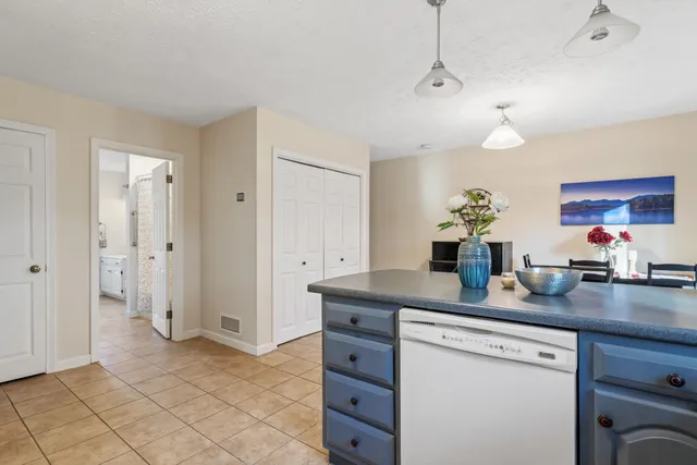 $334,000 | 7b Kingston Way, Unit A, Hudson, NH 03051