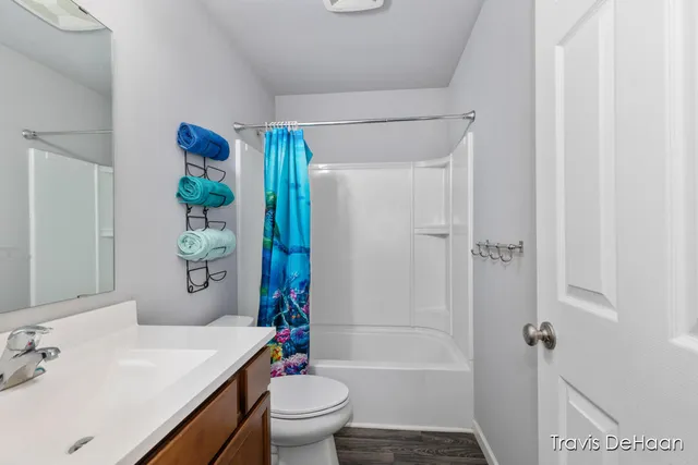 $329,900 | 609 Tall Ridge Drive, Middleville, MI 49333