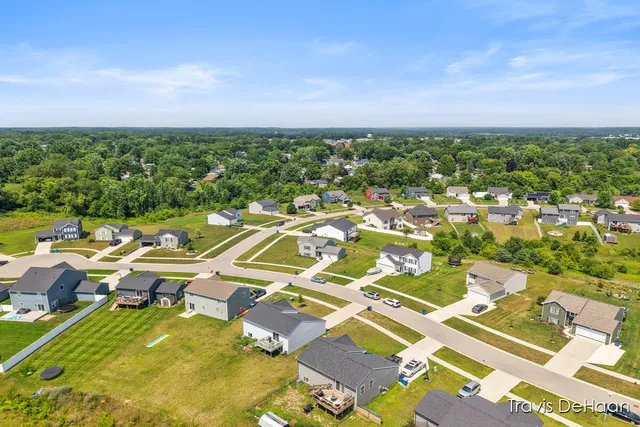 $329,900 | 609 Tall Ridge Drive, Middleville, MI 49333