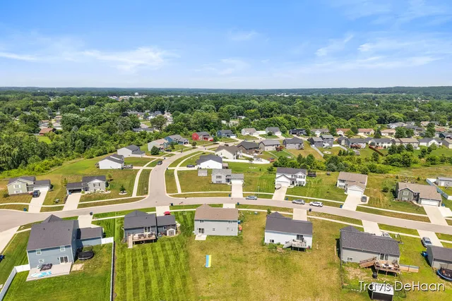 $329,900 | 609 Tall Ridge Drive, Middleville, MI 49333