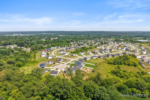 $329,900 | 609 Tall Ridge Drive, Middleville, MI 49333