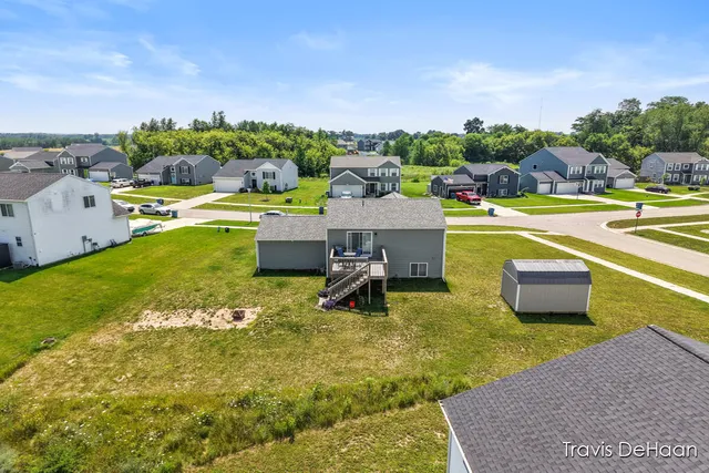 $329,900 | 609 Tall Ridge Drive, Middleville, MI 49333