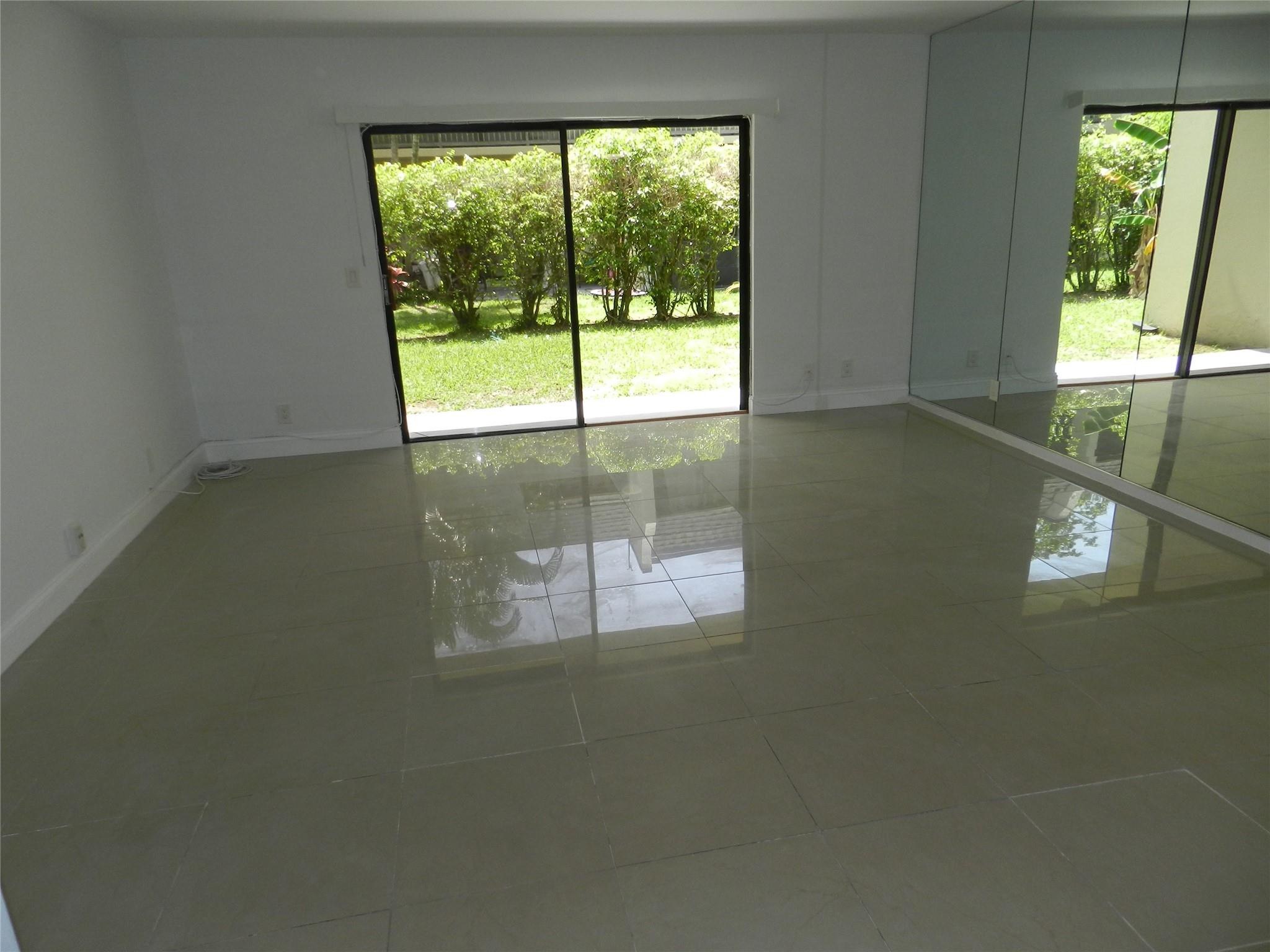 73 Deer Creek Road, Unit 103 Deerfield Beach, FL 33442 - Photo 15 of 28 Primary Bedroom