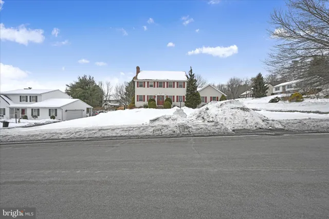 $365,000 | 19 Fox Hollow Road, Pottsville, PA 17901