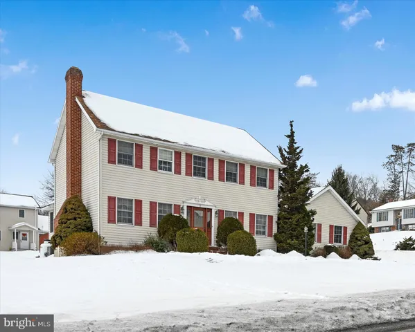 $365,000 | 19 Fox Hollow Road, Pottsville, PA 17901