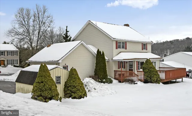 $365,000 | 19 Fox Hollow Road, Pottsville, PA 17901