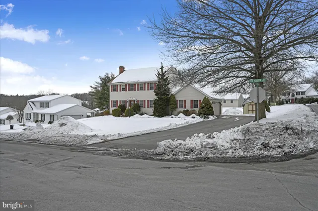 $365,000 | 19 Fox Hollow Road, Pottsville, PA 17901