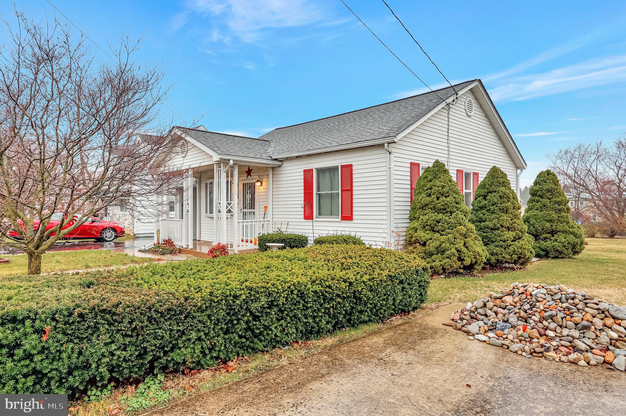 113 Devonshire Road Hagerstown, MD 21740 - Photo 3 of 30 Gallery Image 3