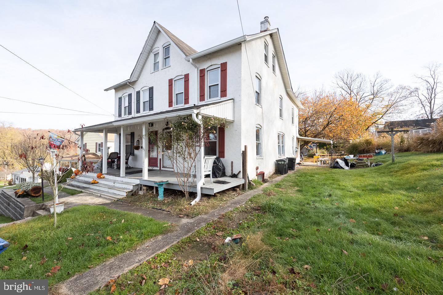 33 Ridge Avenue Coatesville, PA 19320 - Photo 2 of 34 Gallery Image 2