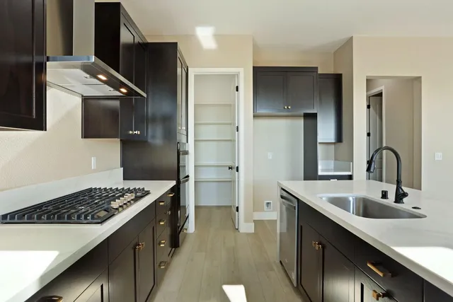 a close view of sink and mirror in living room