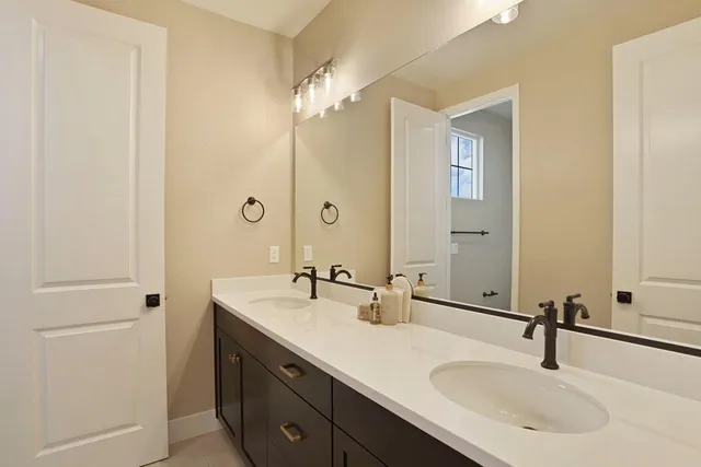 $774,990 | 534 Vinal Drive, Manteca, CA 95337