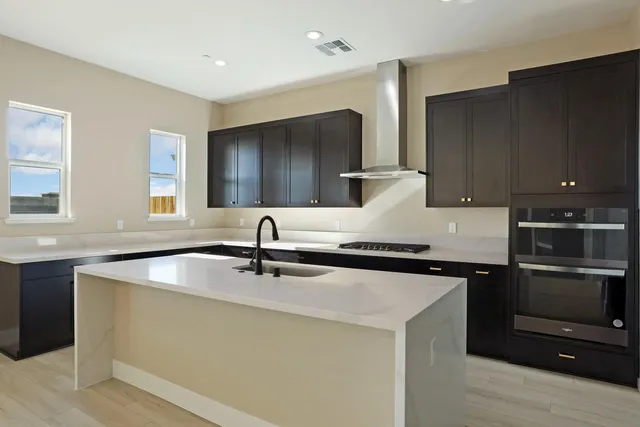 $774,990 | 534 Vinal Drive, Manteca, CA 95337