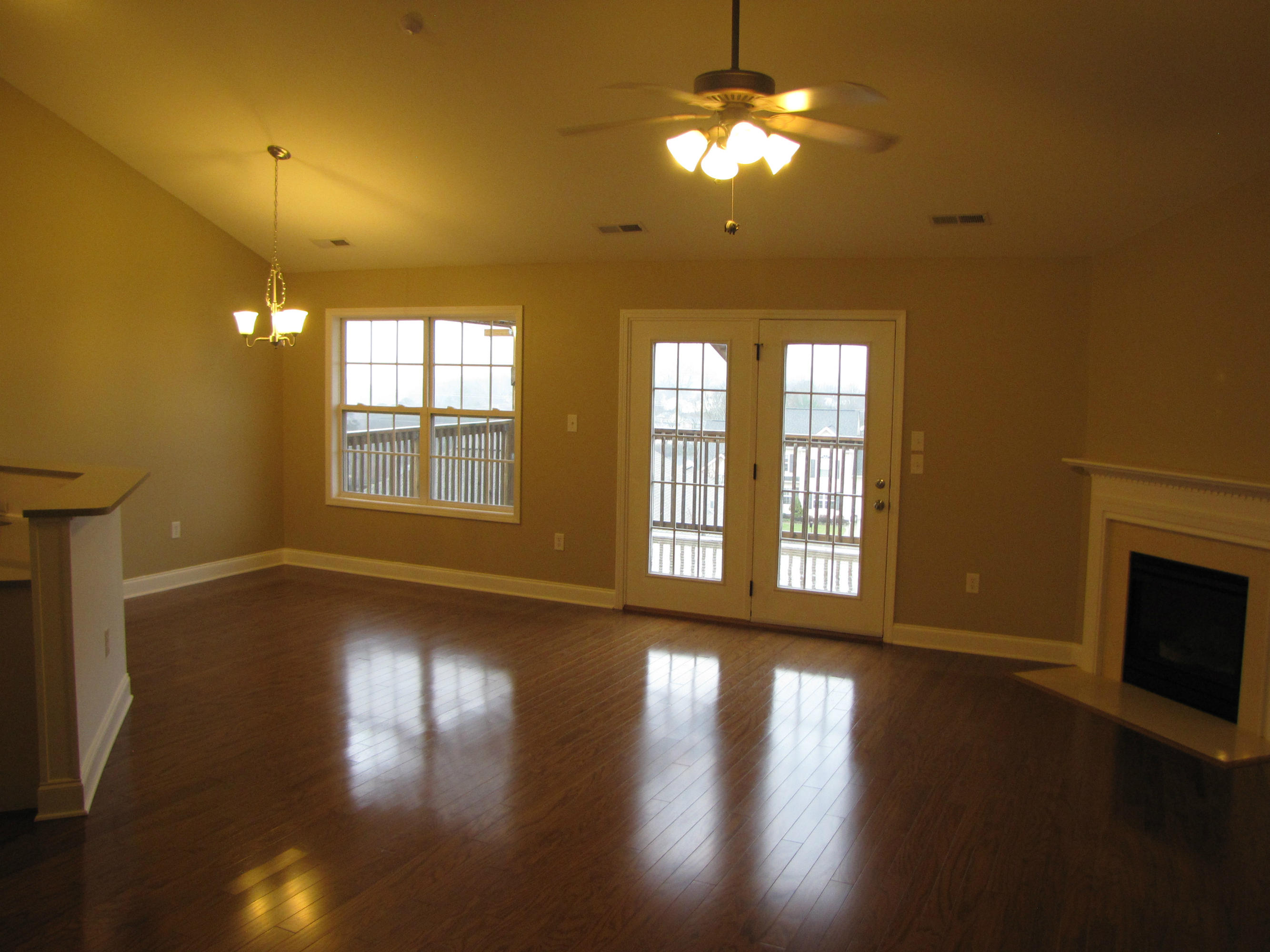 6314 Lantern Ridge Lane, Unit 2 Knoxville, TN 37921 - Photo 3 of 17 Living Room