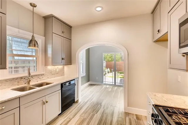 $3,200 | 906 East 38th 1/2 Street, Austin, TX 78751