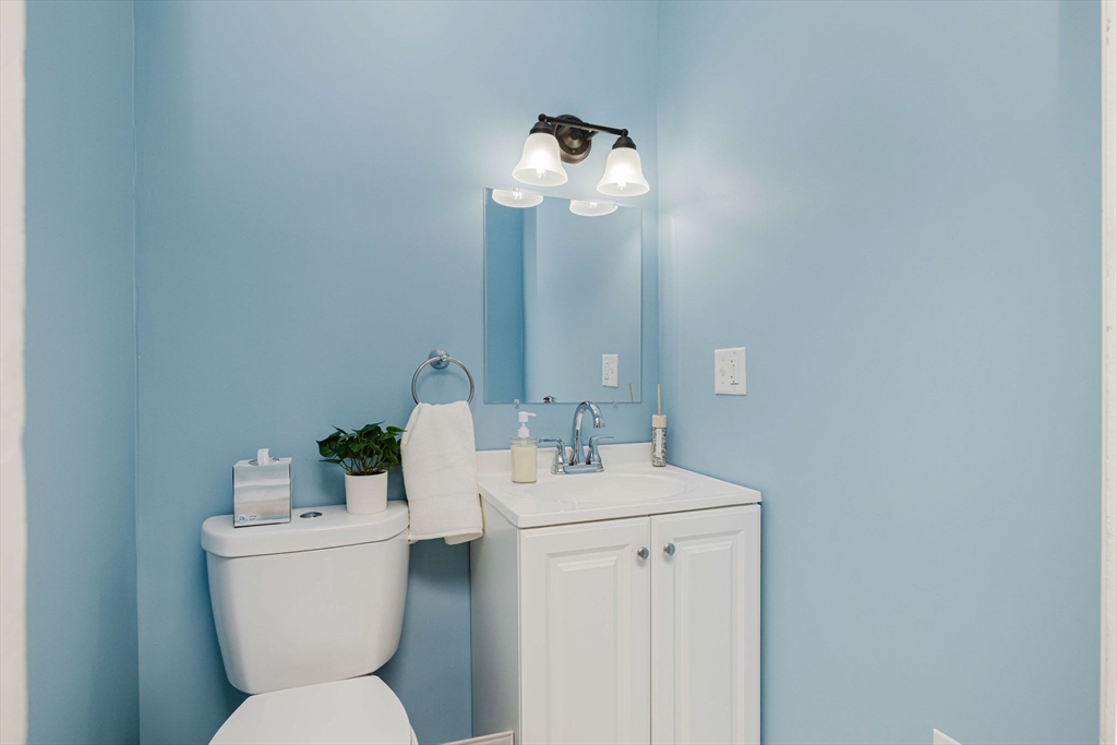 250 Nelson Street Fall River, MA 02721 - Photo 23 of 38