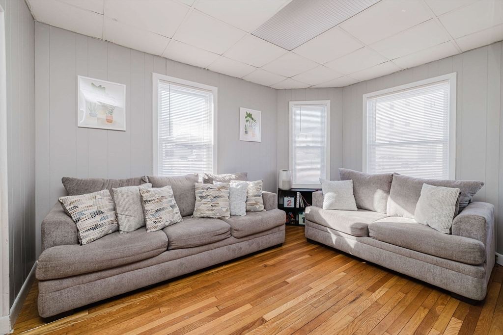 250 Nelson Street Fall River, MA 02721 - Photo 10 of 38