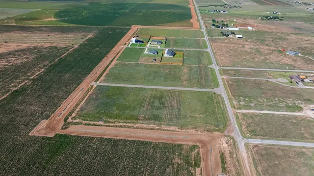 a view of a tennis court