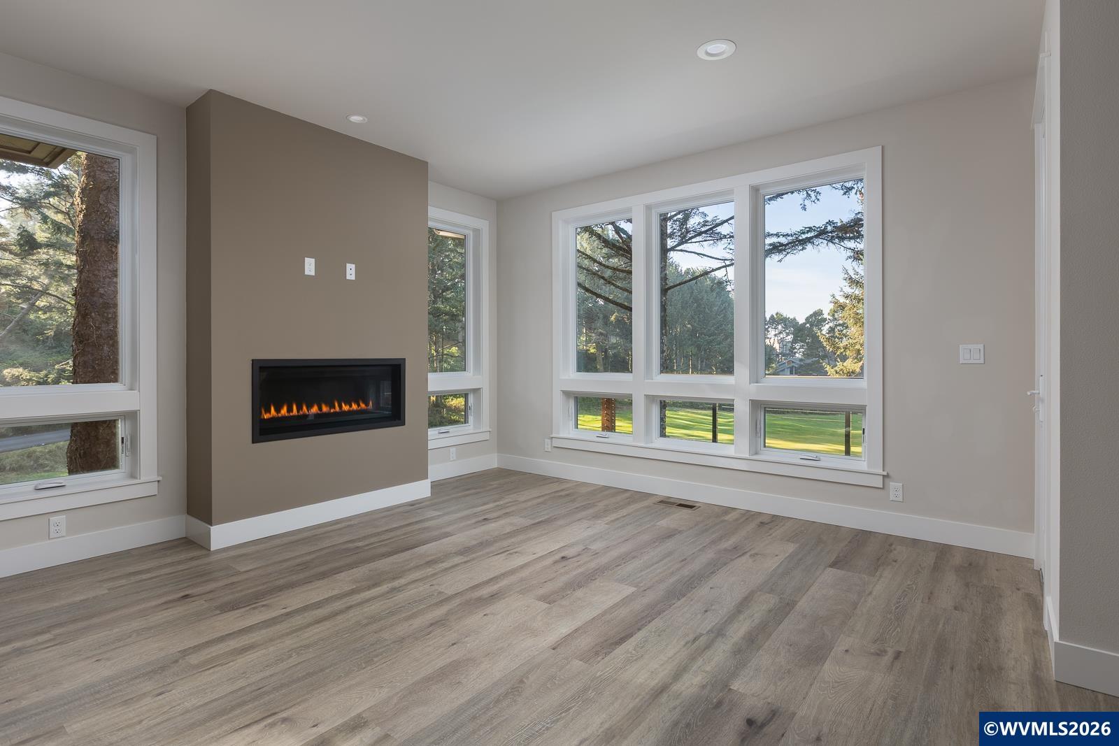 105 West Bay Point Road Gleneden Beach, OR 97388 - Photo 14 of 47