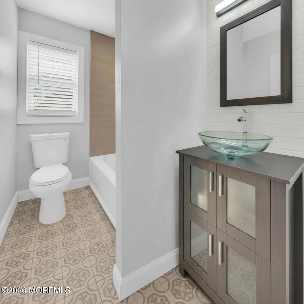 1143-1145 Roe Avenue Point Pleasant, NJ 08742 - Photo 32 of 36 1145_Bathroom