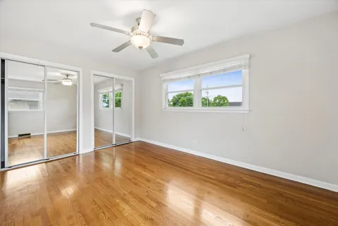 $575,000 | 919 East Ironwood Drive, Mount Prospect, IL 60056