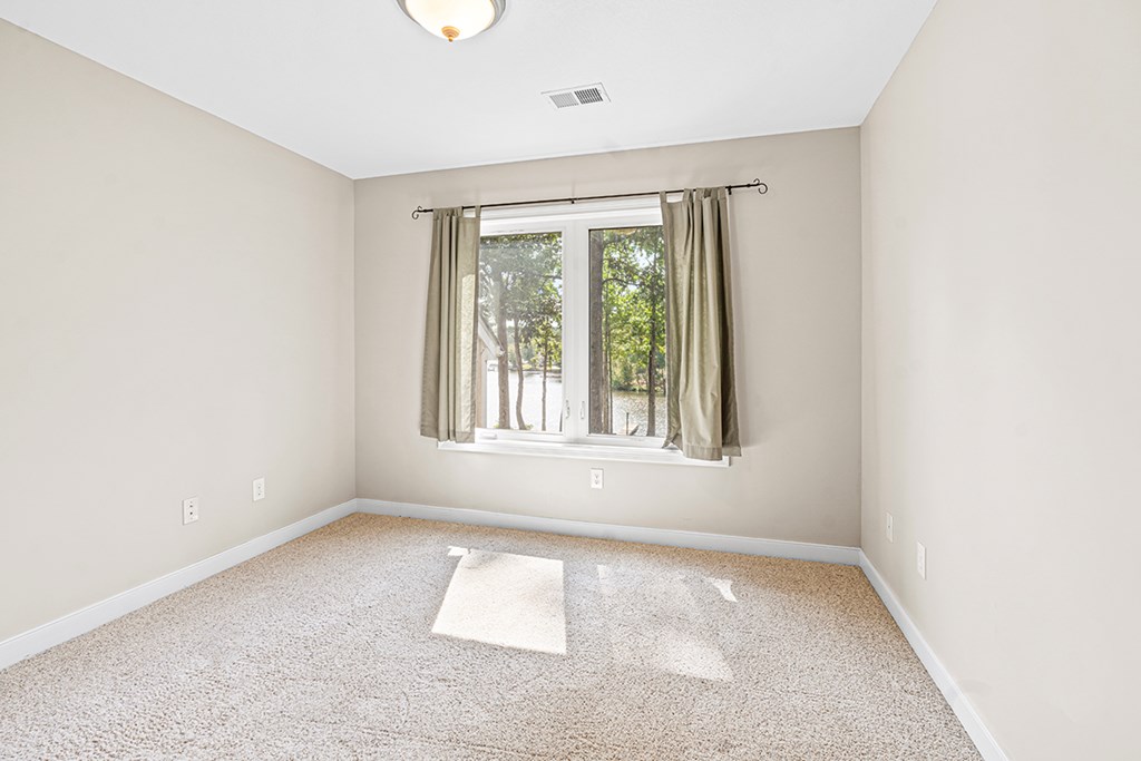 102 Long Point Road Hodges, SC 29653 - Photo 17 of 29 Gallery Image 17