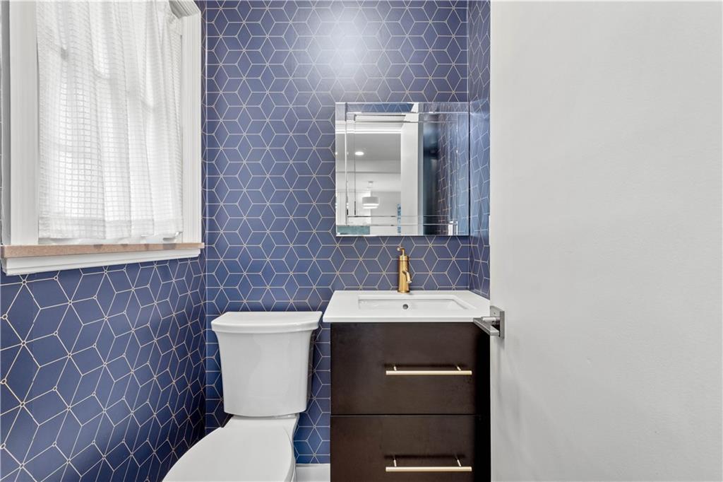 805 Elm Spring Road Pittsburgh, PA 15243 - Photo 9 of 25 Gallery Image 9
