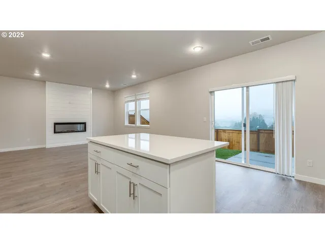 $609,995 | 9355 Southeast Crystal Rose Street, Happy Valley, OR 97086