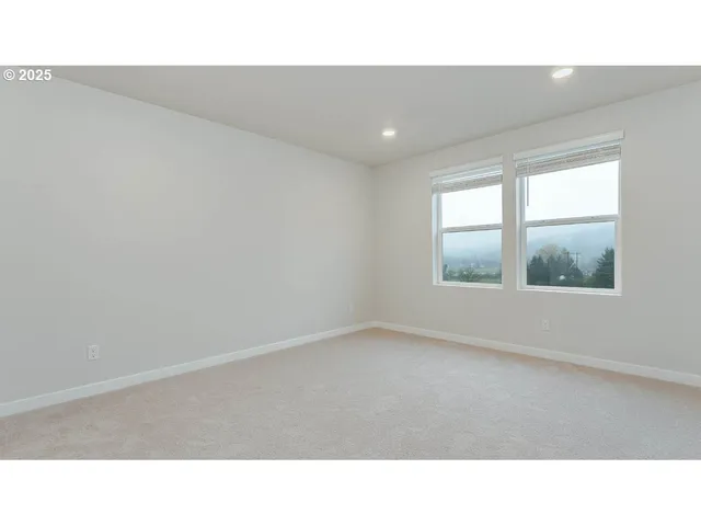 $609,995 | 9355 Southeast Crystal Rose Street, Happy Valley, OR 97086