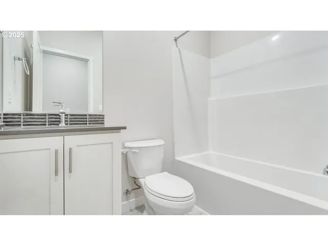 $609,995 | 9355 Southeast Crystal Rose Street, Happy Valley, OR 97086