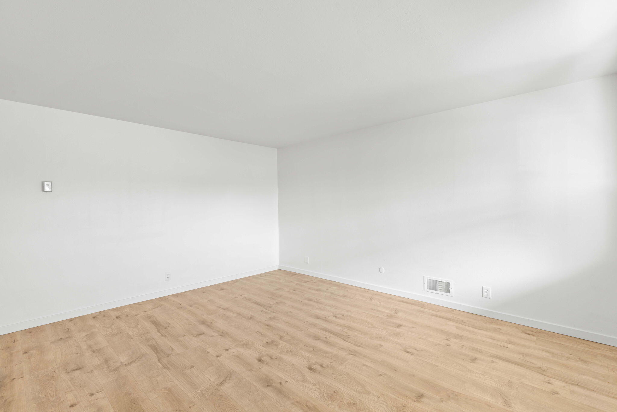 4721 Comanche Road Northeast Albuquerque, NM 87110 - Photo 12 of 33 Gallery Image 12