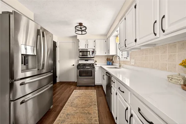 $219,900 | 147 Beacon Hills Drive South, Penfield, NY 14526