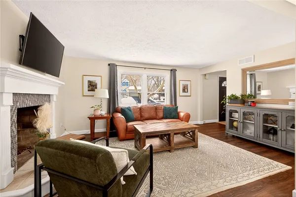 $219,900 | 147 Beacon Hills Drive South, Penfield, NY 14526