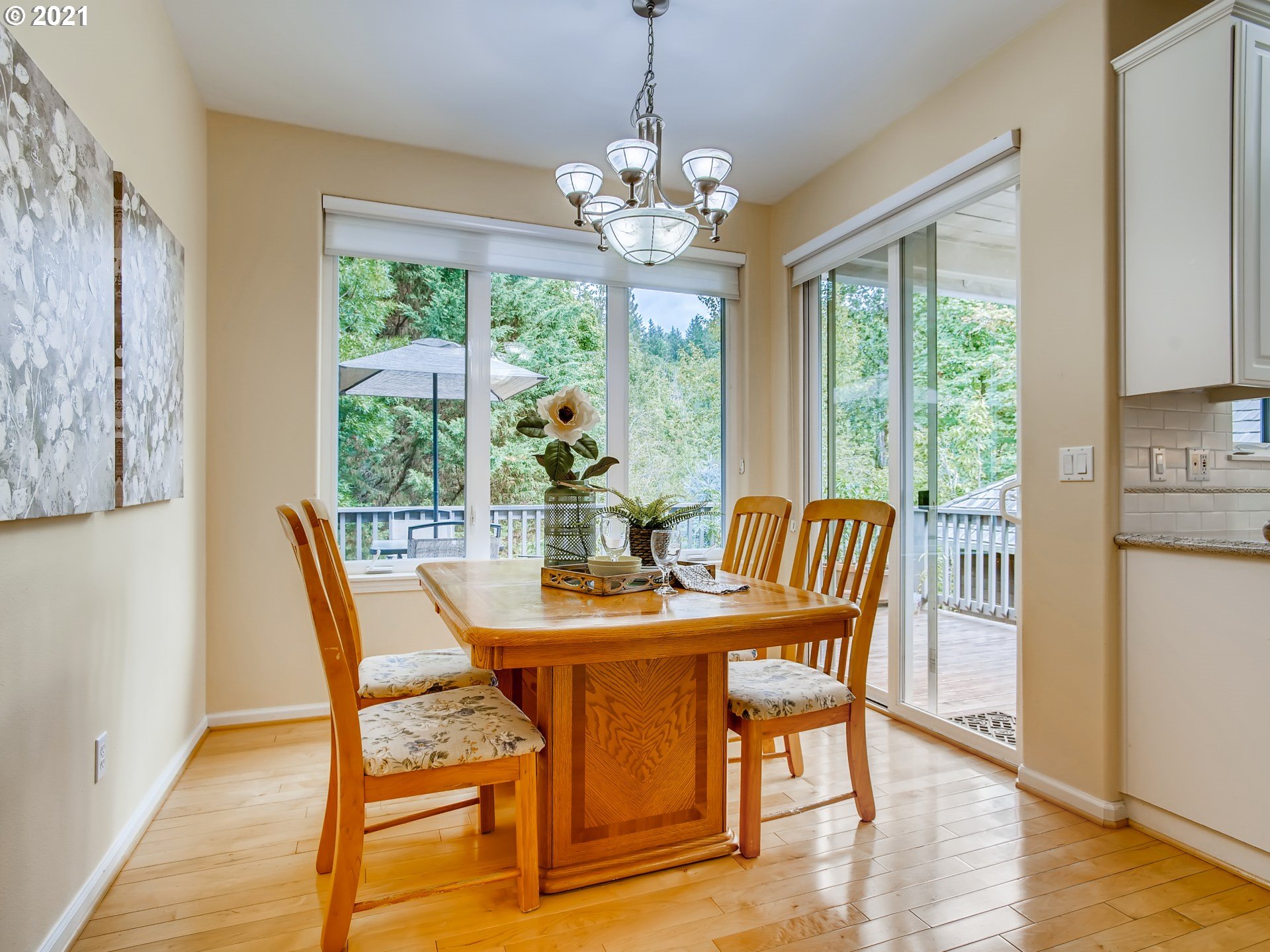2526 Northwest Rhodes Lane Portland, OR 97229 - Photo 13 of 31 Gallery Image 13